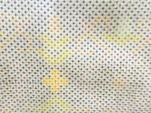 アンティーク　横段に花唐草模様織り出し本場大島紬着物(5マルキ)